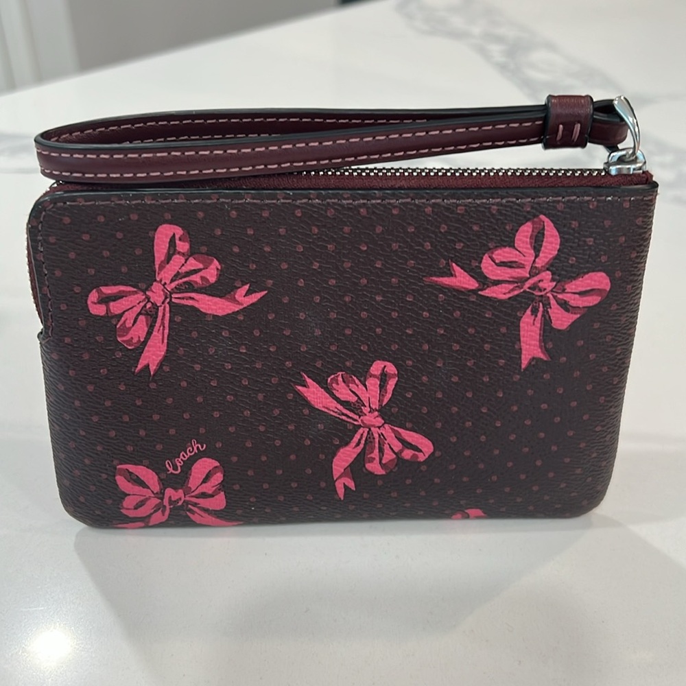 🎀Coach🎀 Wristlet 🎀 - Picture 3 of 16